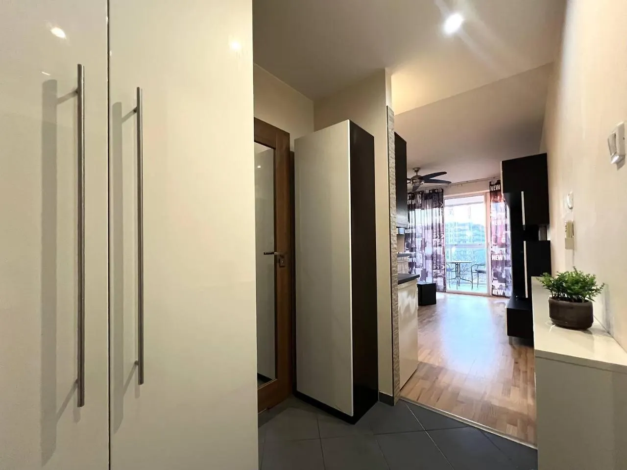 K22 Postepu 10 Chopin Airport Apartment Warsaw